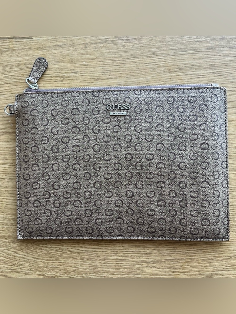 Guess Signature Zip Pouch